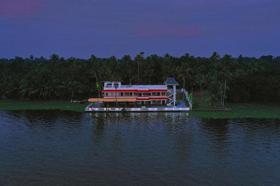 Vembanad Village Backwater Resort Alappuzha Esterno foto